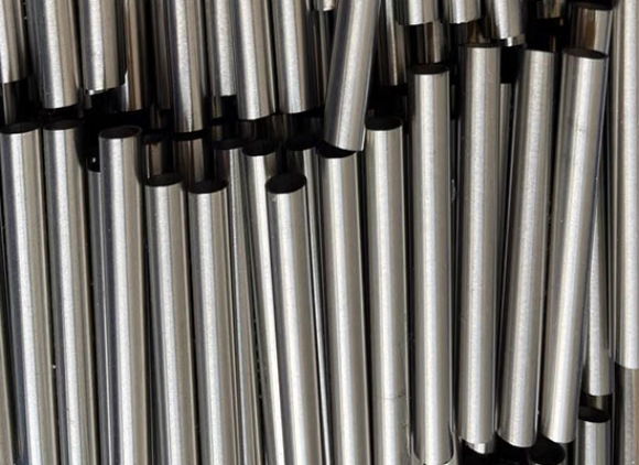 镍价强势上扬,现货成交转淡,不锈钢价格不宜过度追高