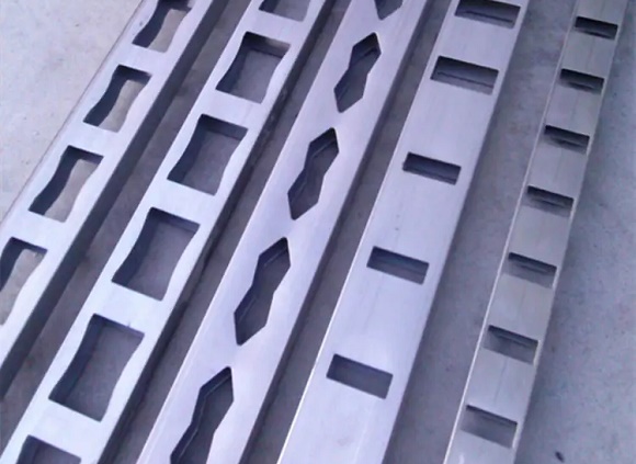 304方管怎么钻孔